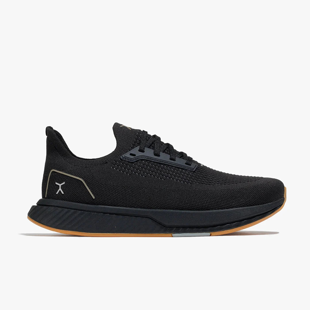 Adapt Runner - Black/Gum